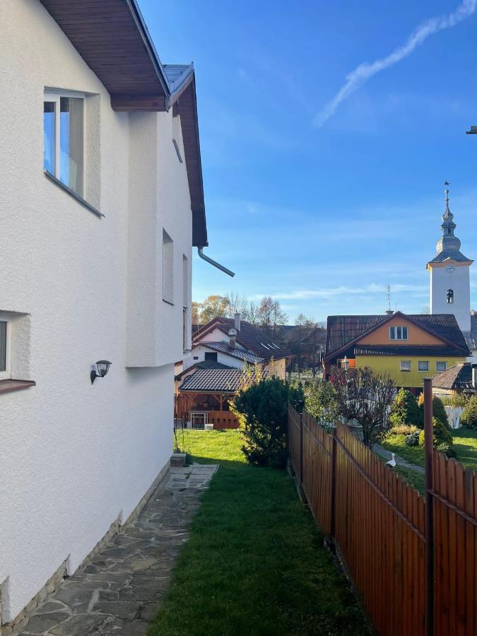 ホテル Sifra 276 Nová Lesná エクステリア 写真